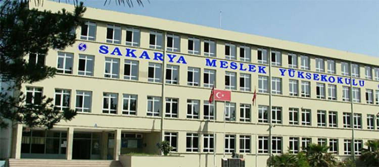 Sakarya MYO Kütüphanesi